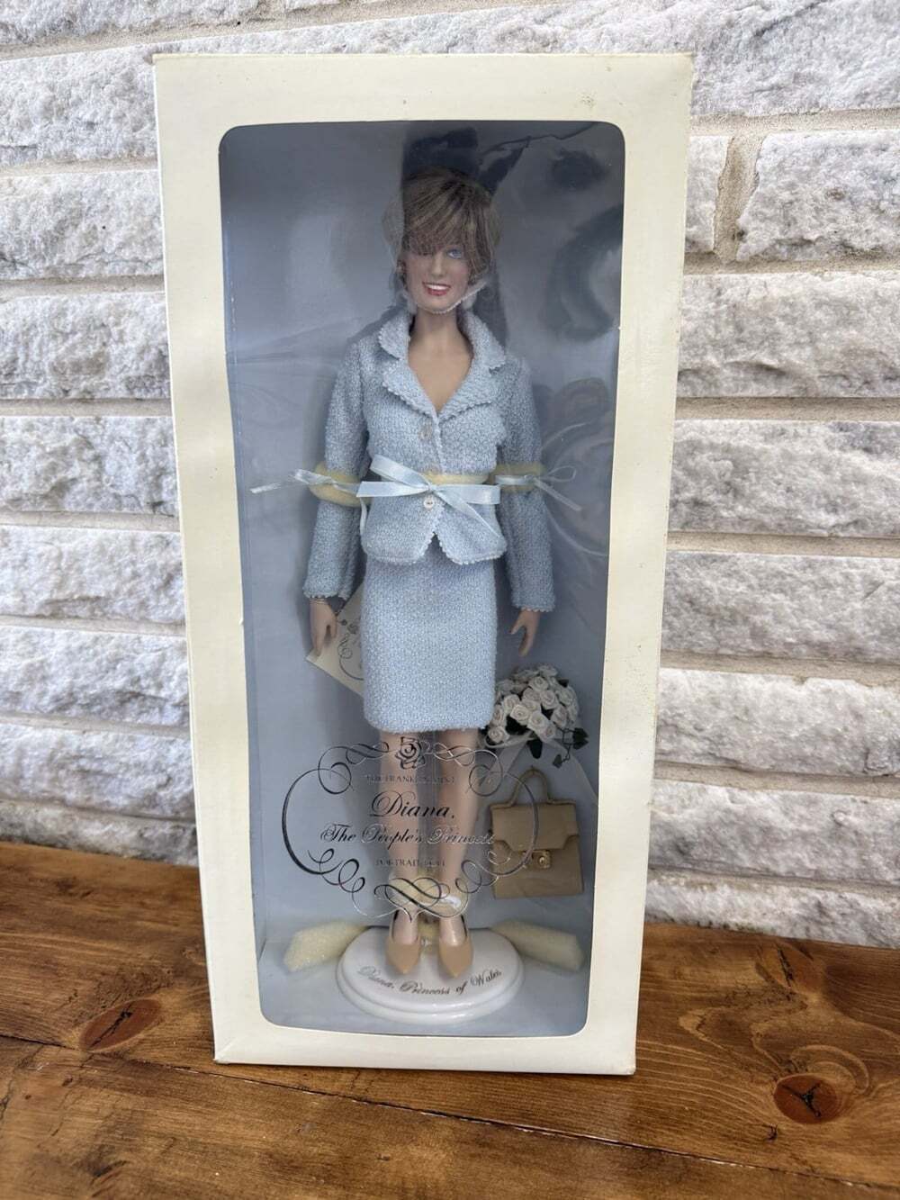 Franklin Mint Diana Princess Of Wales Limited Edition Portrait Doll Blue Dress